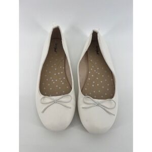 Cat & Jack Kids Size 3 White Ballet Flats Round Toe Bow Accent Slip On Shoes